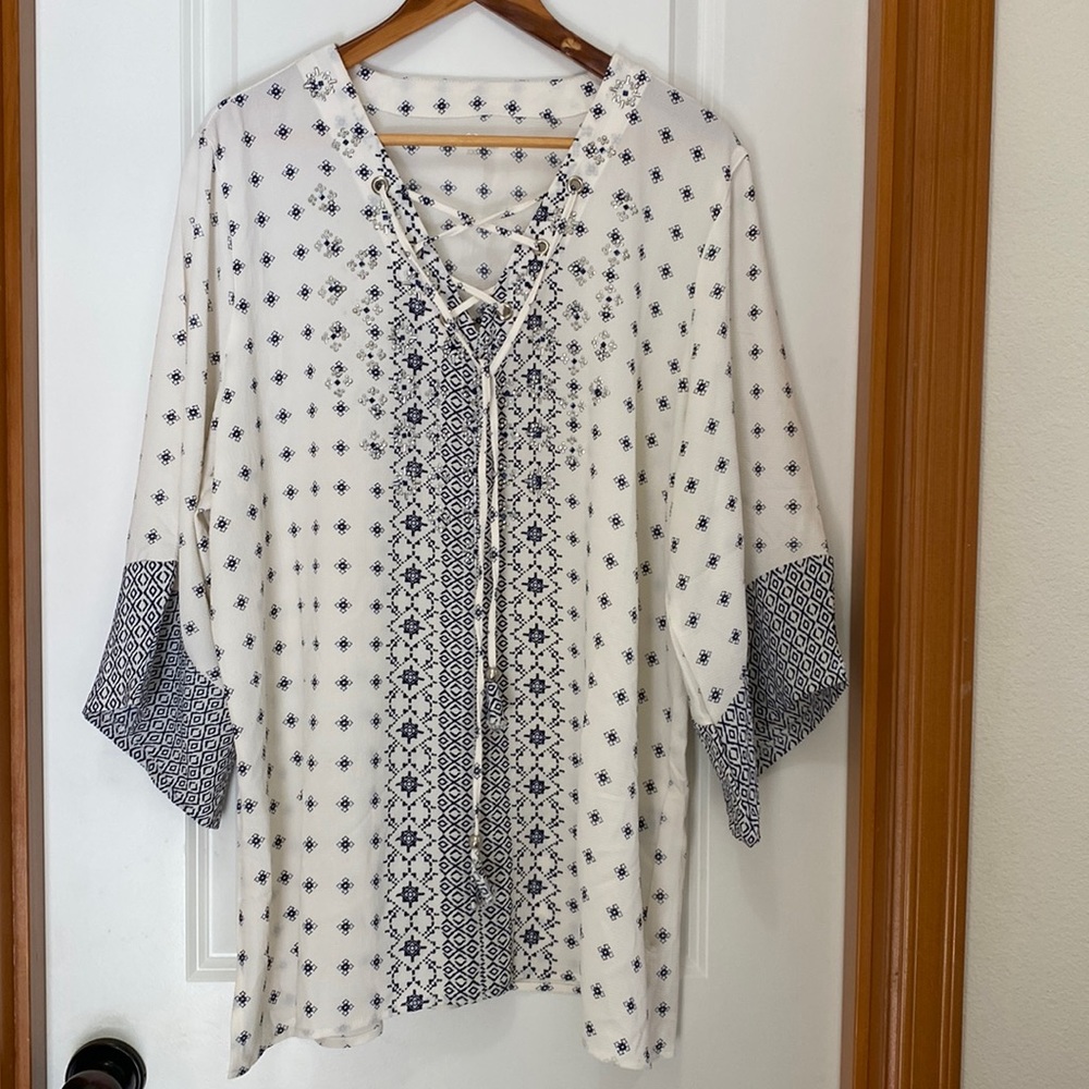 Woman’s Princess Cruises, swim coverup, size XXL, cream & blue